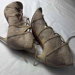 Pour La Victoire Lace-Up Tan Heels